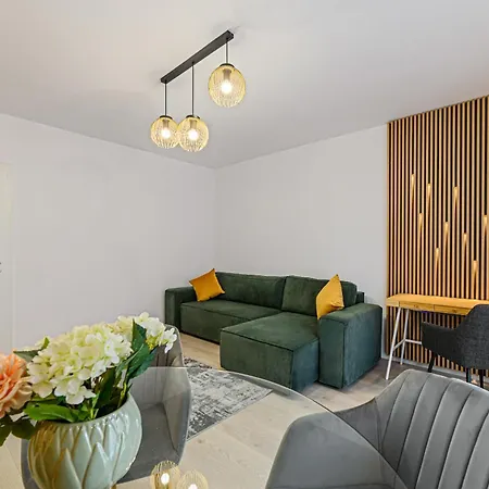 Apartment Qualis 7th Heaven Brasov